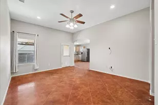 809 Rambling Ct, Granbury, TX 76049 - Photo 5