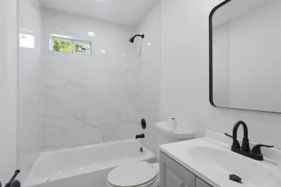 2033 Redman Circle, Dallas, TX 75223 - Photo 21