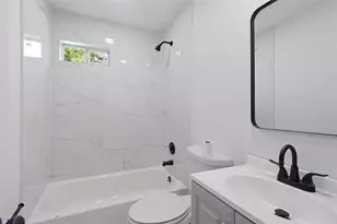 2033 Redman Cir, Dallas, TX 75223 - Photo 21