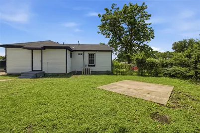 2033 Redman Circle, Dallas, TX 75223 - Photo 25