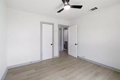 2033 Redman Circle, Dallas, TX 75223 - Photo 11