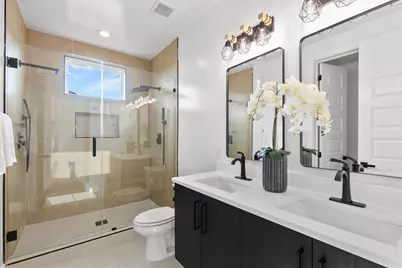 723 W 10th Street #106, Dallas, TX 75208 - Photo 29