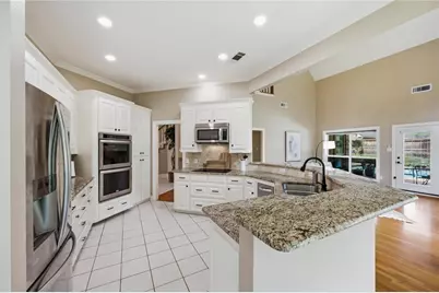 5527 Hunterwood Lane, Arlington, TX 76017 - Photo 13
