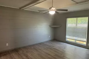 410 N Lakeview Dr, Lake Dallas, TX 75065 - Photo 9