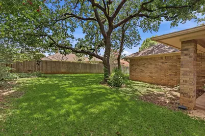 3620 Dorchester Drive, Bedford, TX 76021 - Photo 33