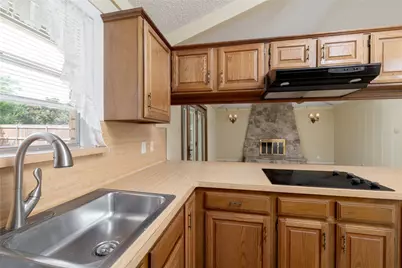 1710 Park Hill Drive, Arlington, TX 76012 - Photo 17