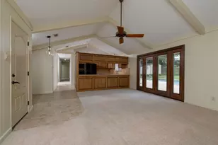 1710 Park Hill Dr, Arlington, TX 76012 - Photo 23