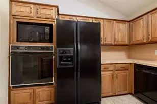 1710 Park Hill Dr, Arlington, TX 76012 - Photo 13
