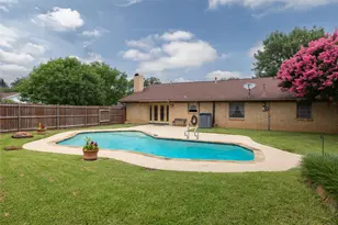 1710 Park Hill Dr, Arlington, TX 76012 - Photo 33