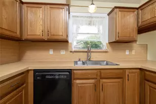 1710 Park Hill Dr, Arlington, TX 76012 - Photo 15