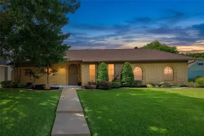 1710 Park Hill Drive, Arlington, TX 76012 - Photo 1