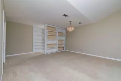 1710 Park Hill Drive, Arlington, TX 76012 - Photo 9