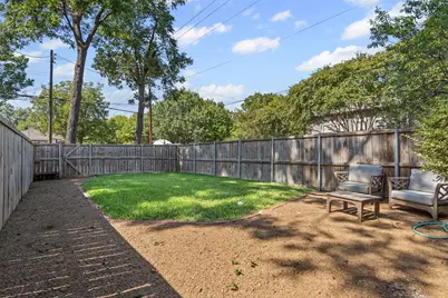 301 S Edgefield Avenue, Dallas, TX 75208 - Photo 29