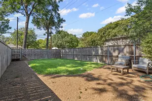 301 S Edgefield Ave, Dallas, TX 75208 - Photo 29
