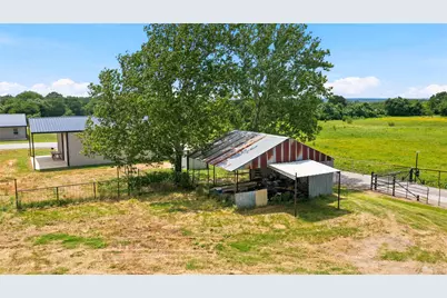 1017 County Road 4699, Boyd, TX 76023 - Photo 31