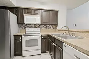 3406 Country Club Dr W, Irving, TX 75038 - Photo 7