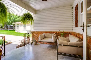 2627 W 10th St, Dallas, TX 75211 - Photo 5