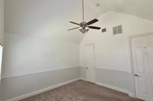 8207 Persimmon St, Irving, TX 75063 - Photo 17