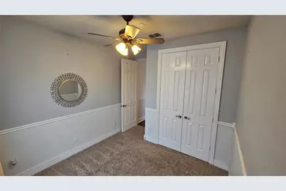 8207 Persimmon Street, Irving, TX 75063 - Photo 15