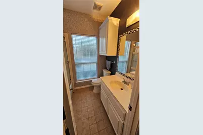 8207 Persimmon Street, Irving, TX 75063 - Photo 13