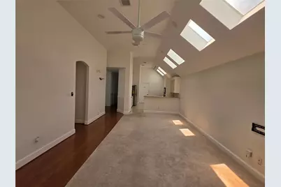 8207 Persimmon Street, Irving, TX 75063 - Photo 11