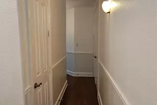 8207 Persimmon St, Irving, TX 75063 - Photo 11