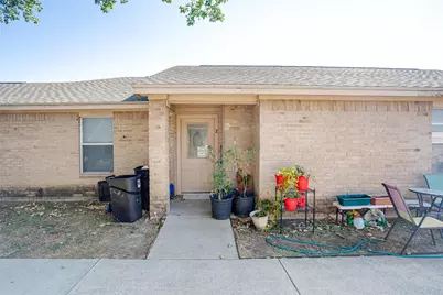 121 Cambridge Drive, Saginaw, TX 76179 - Photo 5