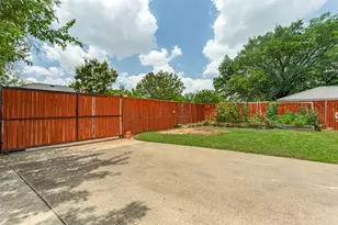 106 E Apollo Rd, Garland, TX 75040 - Photo 39