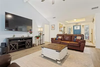 106 E Apollo Road, Garland, TX 75040 - Photo 9