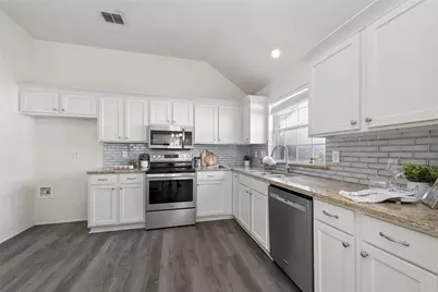 10905 Camelot Drive, Frisco, TX 75035 - Photo 15