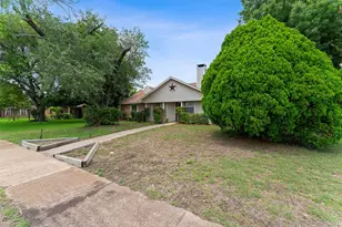 420 Whitney St, Cedar Hill, TX 75104 - Photo 3