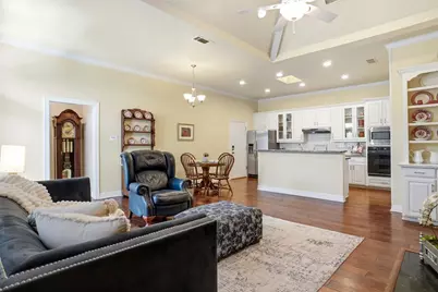 1000 Murl Drive, Irving, TX 75062 - Photo 9