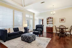 1000 Murl Dr, Irving, TX 75062 - Photo 11