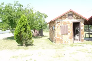 1006 S Bluffton, San Saba, TX 76877 - Photo 7