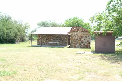 1006 S Bluffton, San Saba, TX 76877 - Photo 3