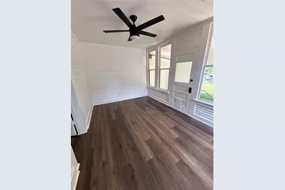 402 E Navasota Street, Groesbeck, TX 76642 - Photo 9