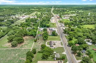 410 W Pine St, Edgewood, TX 75117 - Photo 5
