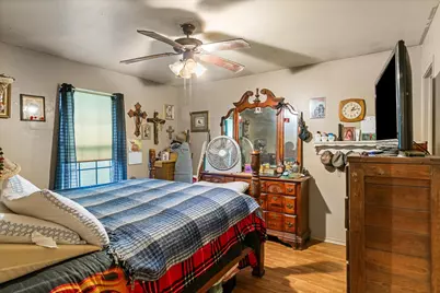 410 W Pine Street, Edgewood, TX 75117 - Photo 17