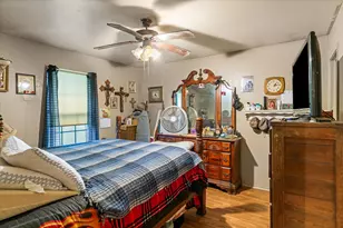 410 W Pine St, Edgewood, TX 75117 - Photo 17