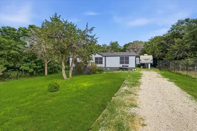 4414 Appletree Court, Granbury, TX 76048 - Photo 5