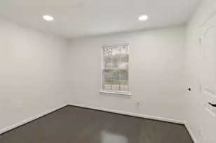 6502 Howard Ave, Dallas, TX 75227 - Photo 9