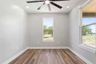1150 Co Rd 311, McGregor, TX 76657 - Photo 25