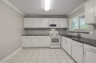 2223 Lockwood Dr, Carrollton, TX 75007 - Photo 13