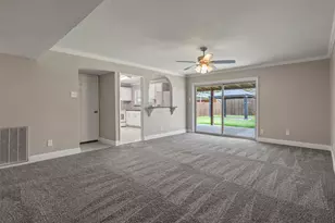 2223 Lockwood Dr, Carrollton, TX 75007 - Photo 9