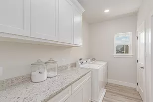 533 Limestone Cir, Mabank, TX 75147 - Photo 13