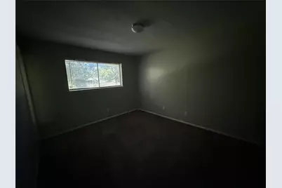 10017 Mill Valley Lane, Dallas, TX 75217 - Photo 7