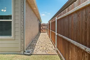 824 Greenford Mnr, Fort Worth, TX 76247 - Photo 21