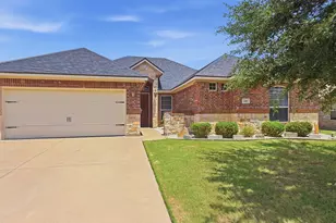 608 Donna Cir, Granbury, TX 76049 - Photo 3