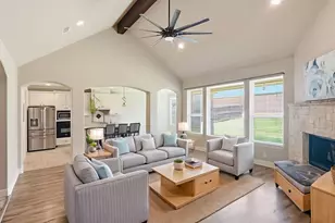 608 Donna Cir, Granbury, TX 76049 - Photo 15