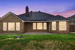 608 Donna Cir, Granbury, TX 76049 - Photo 7